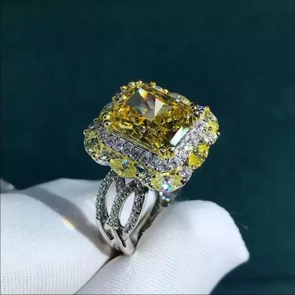 NEW 925 SILVER ROUND DIAMOND  RING - Picture 1 of 4